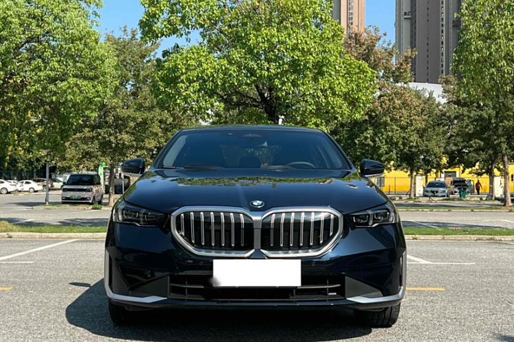 Used BMW 5 Series 2024 525Li Luxury Package