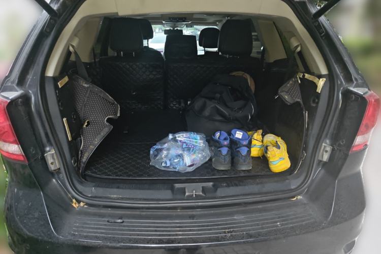 Used Dodge Journey 2013 2.4L Two-Wheel Drive Luxury Version
