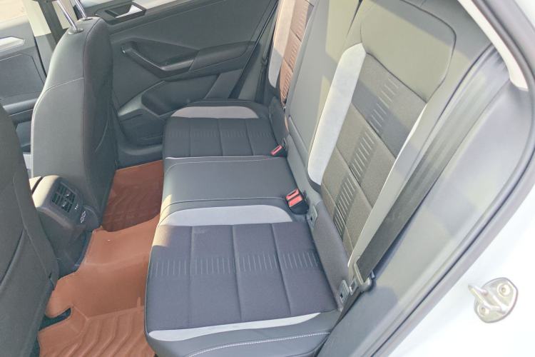 Used Volkswagen T-ROC 2022 280TSI DSG Two-Wheel Drive Elite PLUS Left Rear Seat