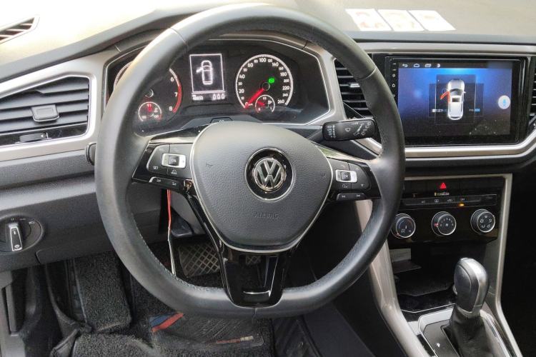 Used Volkswagen T-ROC 2018 230TSI DSG Two-Wheel Drive Advanced Version China V Standard