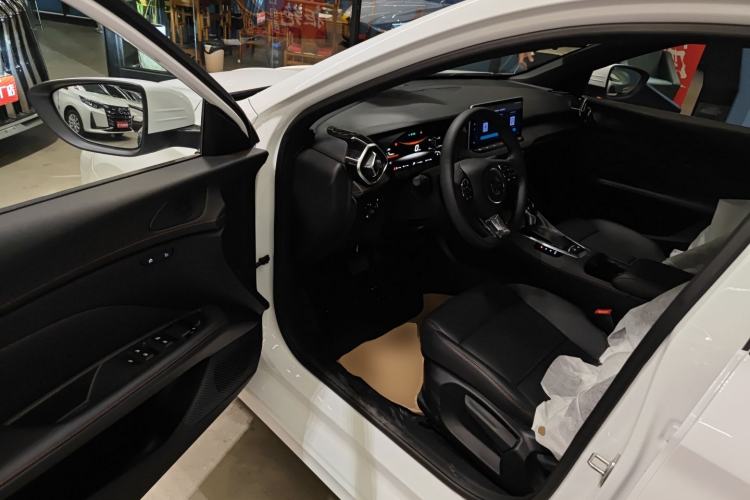 Used MG 5 2025 180 DVVT Global Luxury Edition