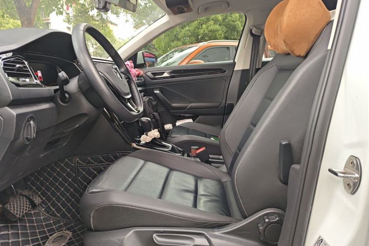 Used Volkswagen T-ROC 2020 280TSI DSG Two-Wheel Drive Comfort Version
