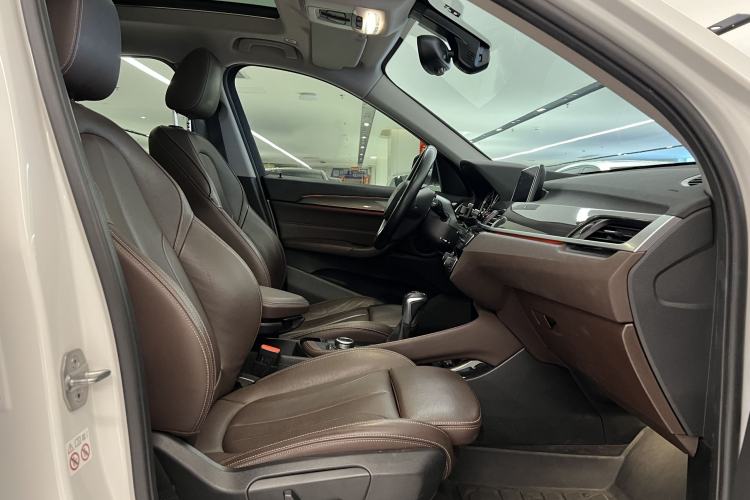 Used BMW X1 New Energy 2019 xDrive25Le Mileage Upgrade Version Interior 6