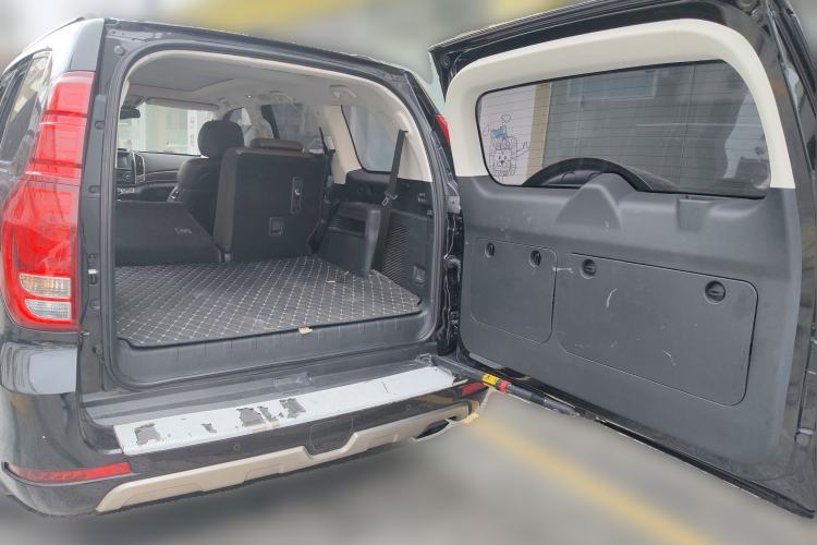 Used Haval H9 2017 2.0T Gasoline 4x4 Prestige Model 7 Seats
