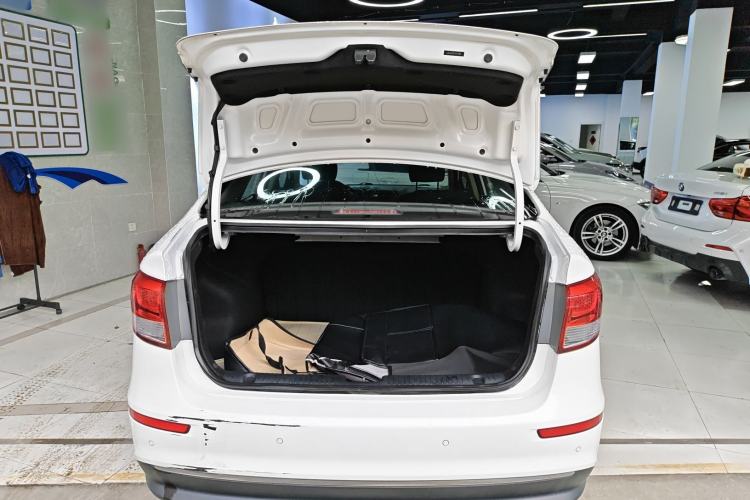 Used Kia K2 2015 Sedan 1.4L MT GLS