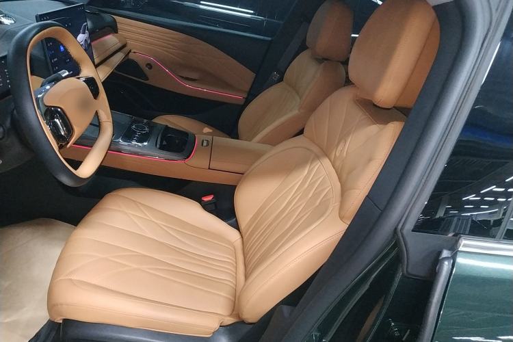 Used Geely Galaxy 8 2025 130km EM-i Deluxe Edition
