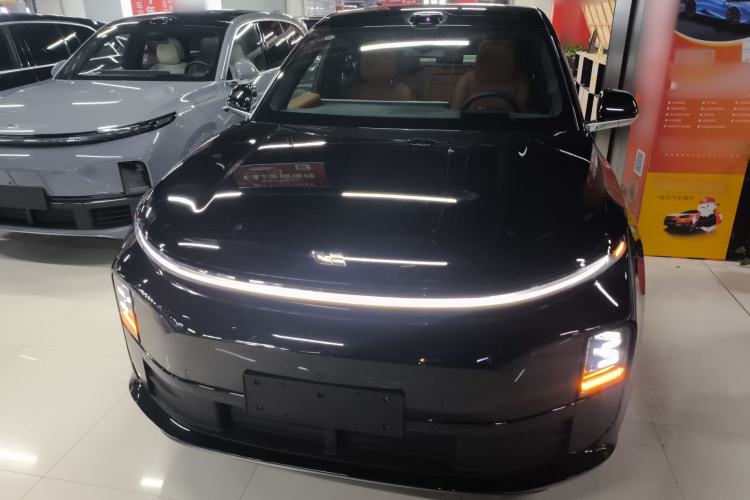 Used Li Auto L6 2025 Pro Smart Refresh Edition Front