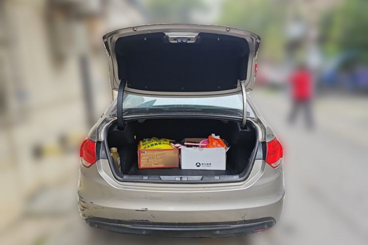 Used Citroen C4L 2015 1.8L Automatic Luxury Edition Trunk