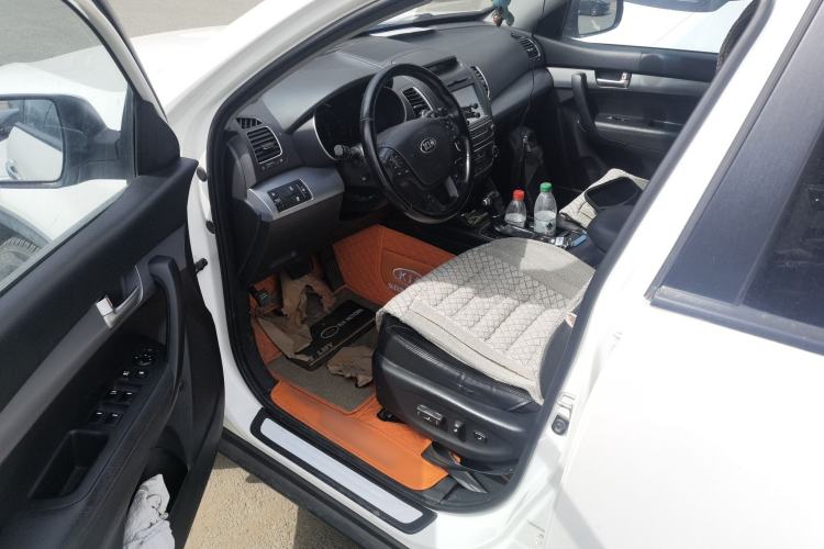 Used Kia Sorento 2013 2.4L 5-seat Gasoline Luxury Edition Driver Seat