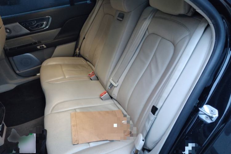 Used Lincoln Continental 2017 3.0T Four-Wheel Drive Prestige Edition Left Rear Seat