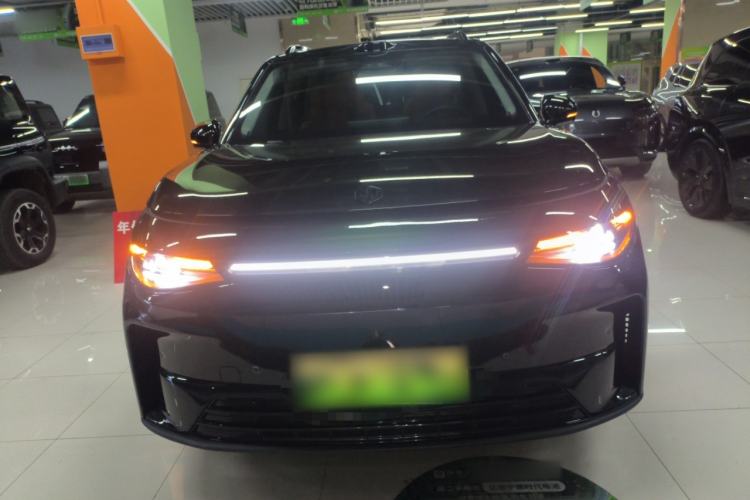 Used Leapmotor C16 2026 Extended-Range 280 LiDAR Zhizun Edition 6 Seats
