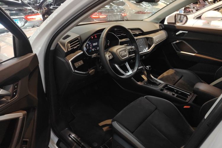 Used Audi Q3 2020 35 TFSI Ambition Dynamic Edition
