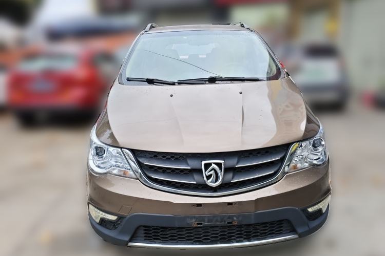 Used Baojun 730 2014 1.5L Manual Luxury Navigation ESP Version 7 Seats Front