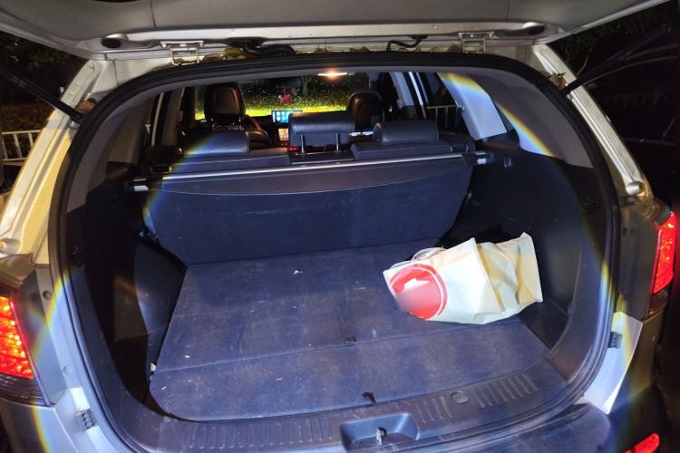 Used Kia Sorento 2009 2.4L Luxury Edition Trunk