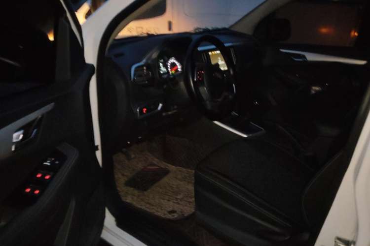 Used Isuzu JLM 2022 2.8T Classic Diesel 4x4 Comfort Version Standard Wheelbase JE493ZLQ6E
