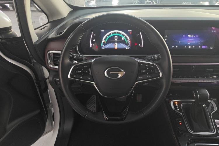 Used GAC Trumpchi M6 2023 PRO 270T DCT Luxury Edition Steering Wheel