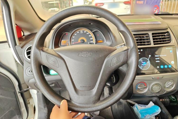 Used Chevrolet Sail 2013 Sedan 1.4L Manual Ideal Happiness Edition Steering Wheel
