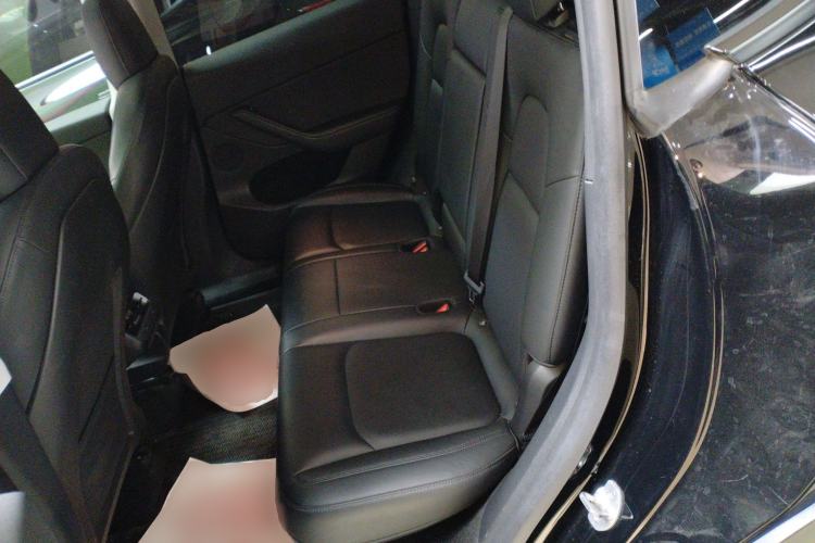 Used Tesla Model Y 2021 Long-Range All-Wheel-Drive Version
