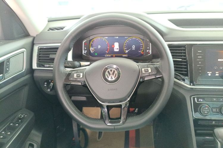 Used Volkswagen Teramont 2020 Revised Version 330TSI Two-Wheel Drive Comfort Edition Steering Wheel