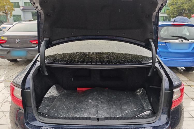 Used Lexus ES 2015 300h Comfort Edition
