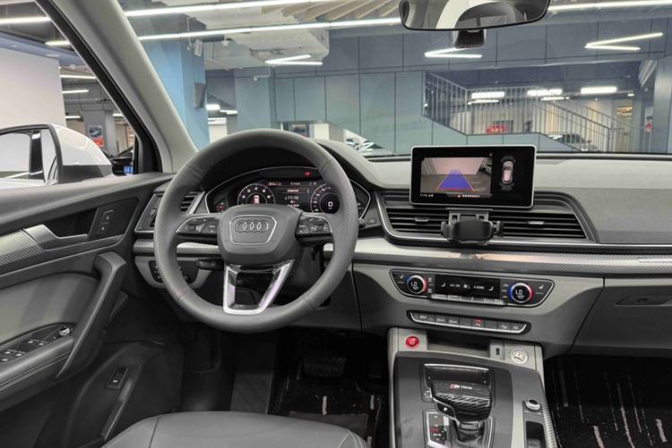 Used Audi Q5L 2018 45 TFSI Prestige Fashion Edition China V Emission Standard Interior 2