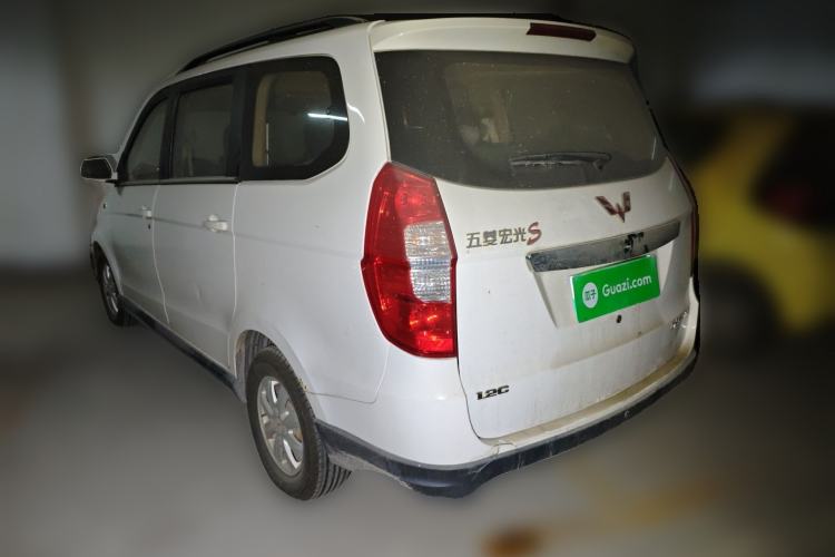 Used Wuling Hongguang 2014 1.2L S Comfort Model China IV
