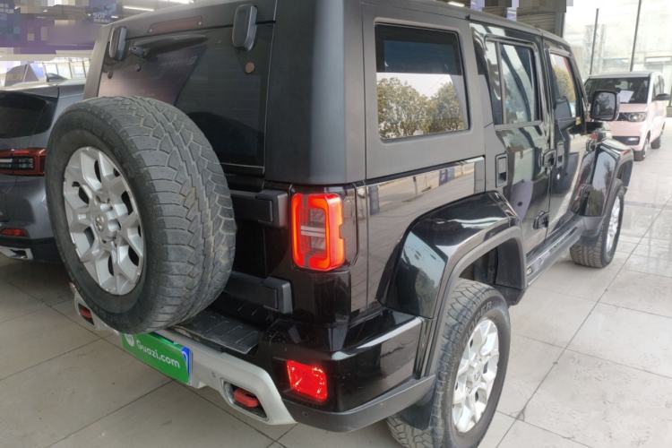 Used BAIC Off-Road BJ40 2018 PLUS 2.0D Manual Four-Wheel Drive Prestige Model China V Emission Standard
