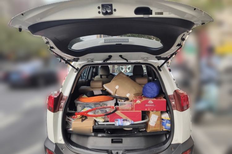 Used Toyota RAV4 2015 2.0L CVT Two-Wheel Drive Fashion Edition Trunk