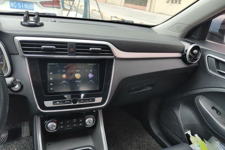 Used MG EZS Electric 2019 E-Pro Edition Audio And AC Panel