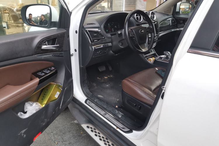 Used BYD Tang New Energy 2015 2.0T Four-Wheel-Drive Flagship Model
