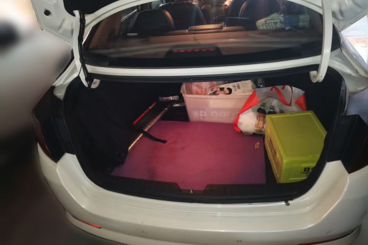 Used Kia K5 2012 2.0L Automatic DLX Trunk