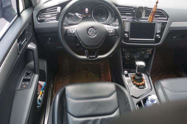 Used Volkswagen Tiguan L 2017 330TSI Automatic Two-Wheel Drive Comfort Edition Steering Wheel