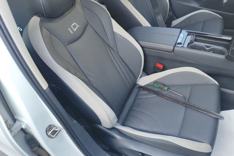 Used Volkswagen ID.7 VIZZION 2024 PRO Model Right Front Seat