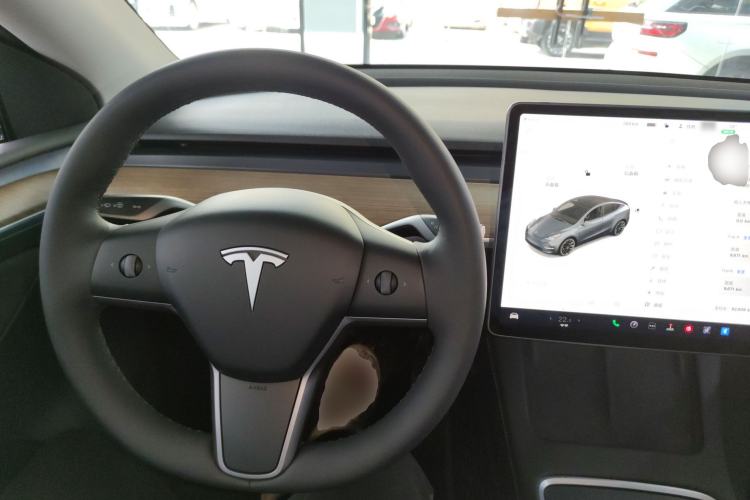 Used Tesla Model Y 2021 Long-Range All-Wheel-Drive Version
