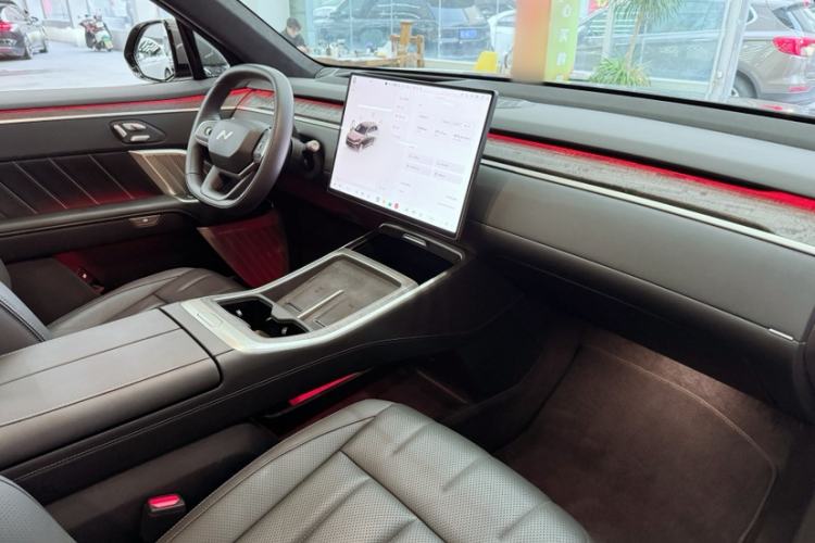 Used ONVO Luxeed L90 2025 Model—Max Six-Seater Version Interior 9