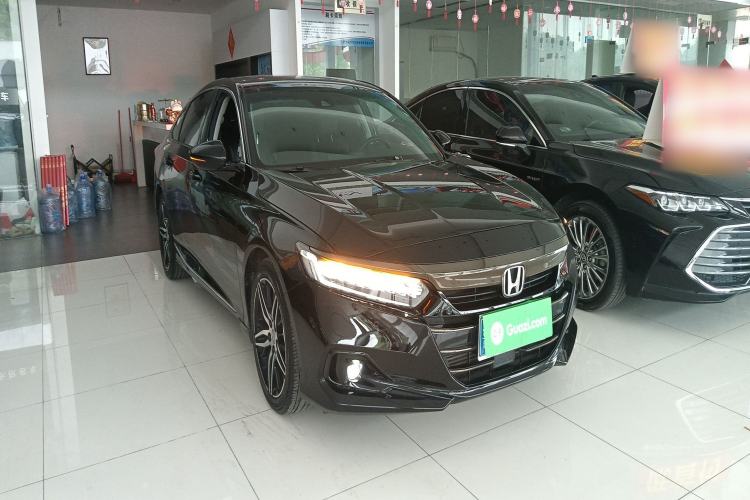 Used Honda Accord 2022 260TURBO Phantom Night · Prestige Edition Front Right 45 Deg