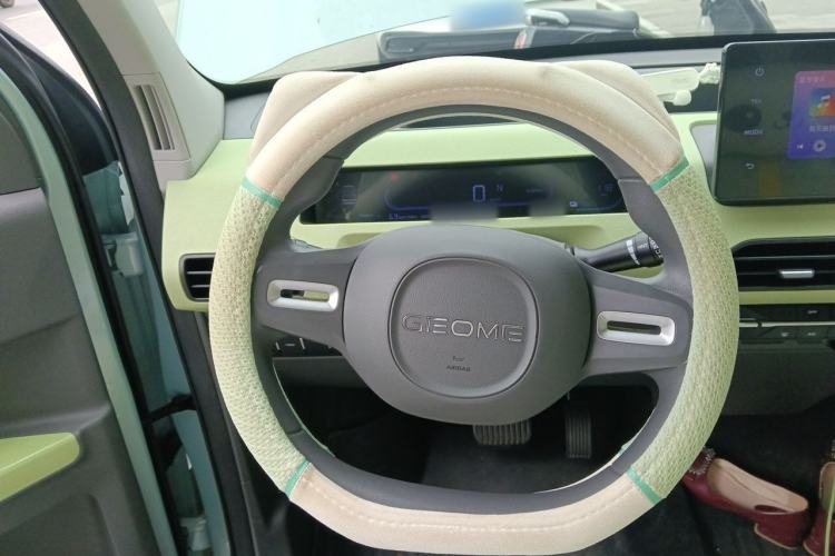 Used Geely Galaxy Panda 2023 Panda Mini 120km Super Cute Bear
