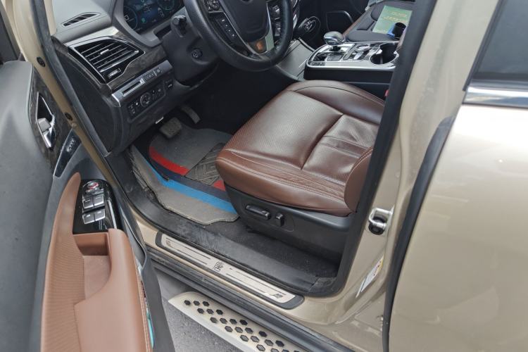 Used BYD Tang New Energy 2015 2.0T Four-Wheel-Drive Flagship Model
