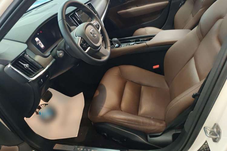 Used Volvo V90 2022 Cross Country B5 AWD Smart Range Edition
