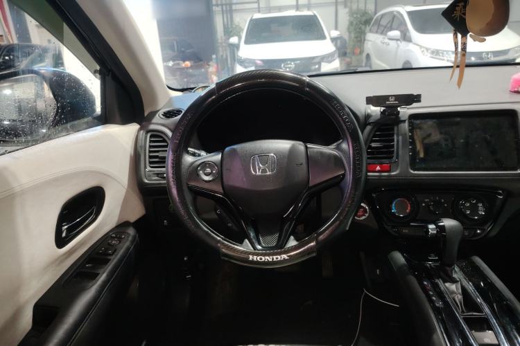 Used Honda Vezel 2017 1.8L CVT Front-Wheel Drive Pioneer Edition