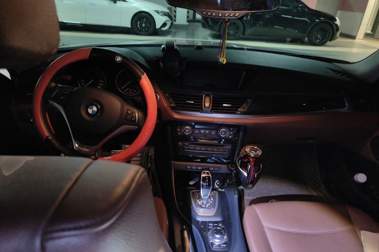 Used BMW X1 2015 sDrive18i Leading Edition
