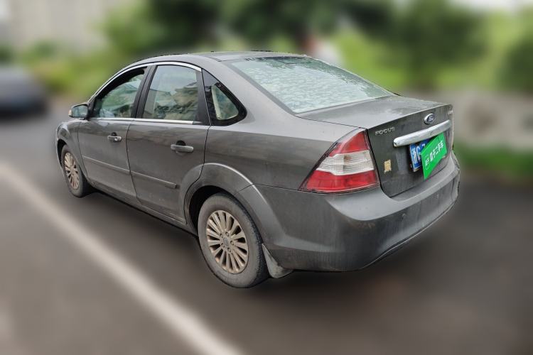 Used Ford Focus 2013 Sedan Classic 1.8L Automatic Fashion Edition