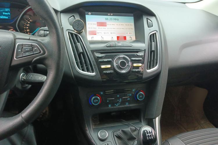 Used Ford Focus 2017 Sedan 1.6L Manual Fashion Edition Smart Drive Version