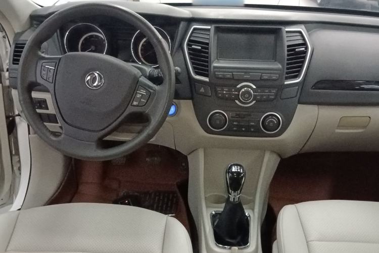 Used Dongfeng Aeolus A60 2016 1.5L Manual Luxury Version Center Console