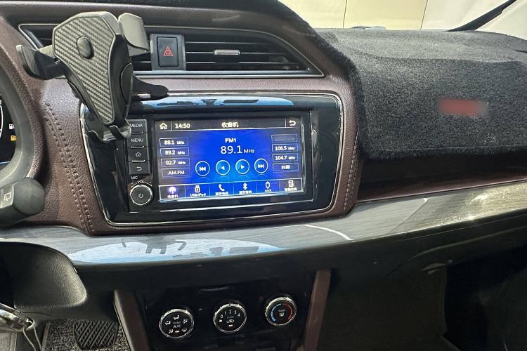 Used Venucia M50V 2017 1.6L XL CVT Luxury Edition