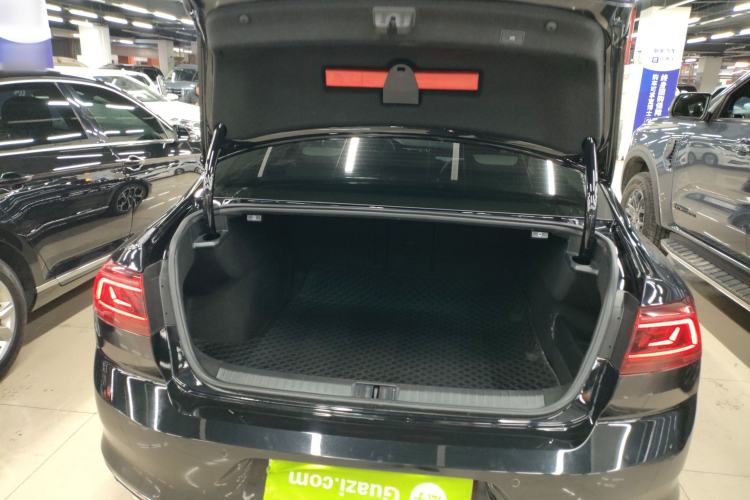 Used Volkswagen Magotan 2023 2 Million Units Commemorative Edition 330TSI DSG Luxury Version
