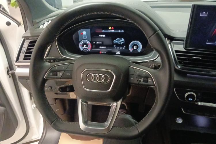 Used Audi Q5L Sportback 2021 40 TFSI Fashion Model Steering Wheel
