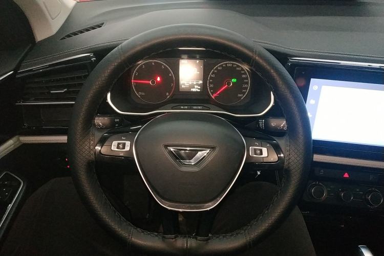 Used Jetta VS5 2024 280TSI Automatic Pioneer Edition Steering Wheel