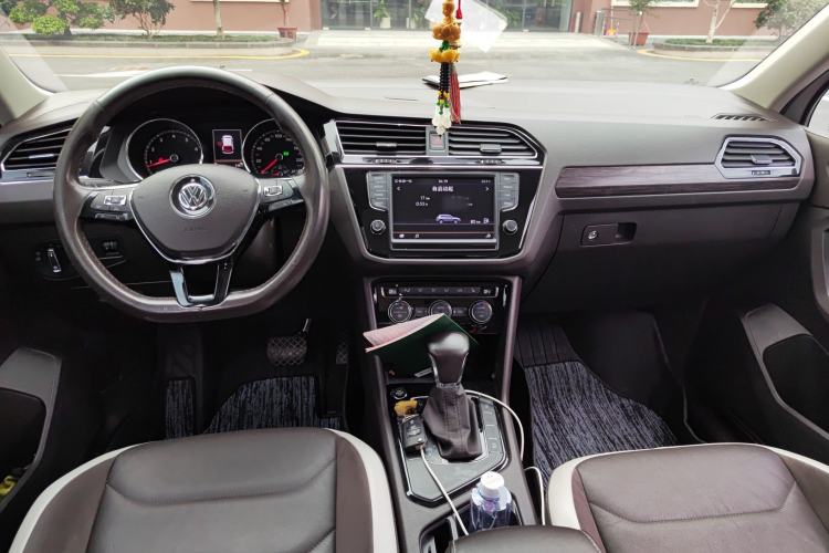 Used Volkswagen Tiguan L 2017 330TSI Automatic Two-Wheel Drive Luxury Edition
