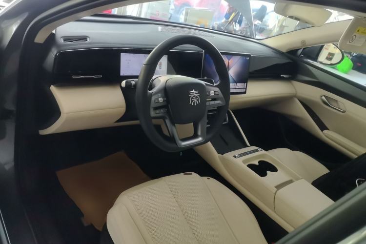 Used BYD Qin L 2025 EV 545KM Beyond Version
